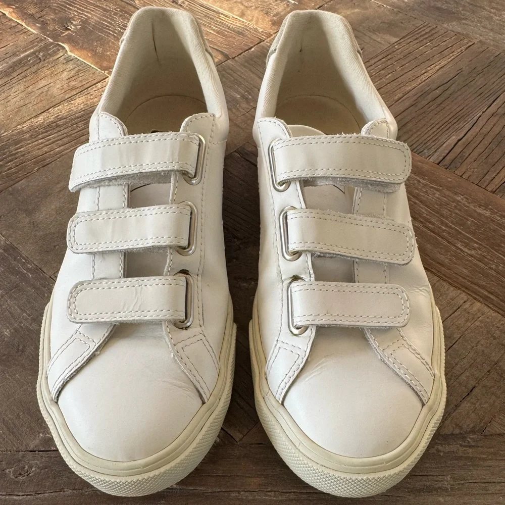 Veja White Velcro Strap Sneakers Women’s size 7 - Picture 1 of 5